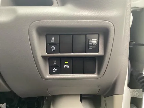 Nissan Clipper Van