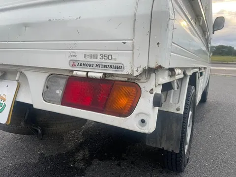 Mitsubishi Minicab Truck