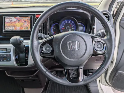 Honda N-WGN Custom