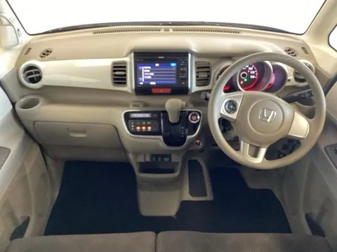 Honda N-BOX Slash