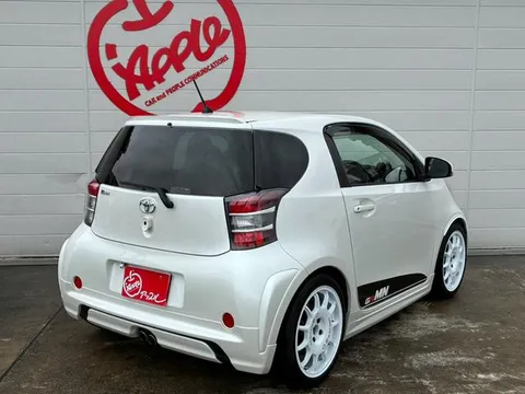 Toyota iQ