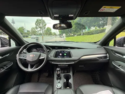 Cadillac XT4