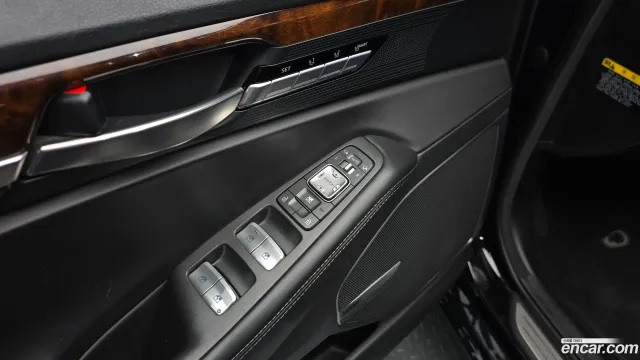 Genesis G90 (EQ900)