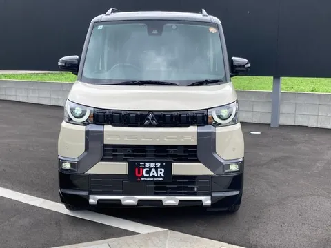 Mitsubishi Delica Mini