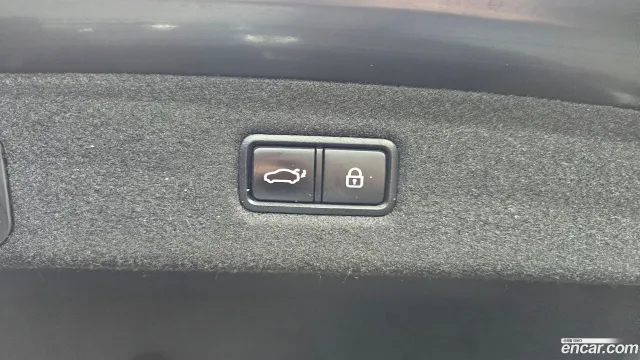 Genesis G90 (EQ900)