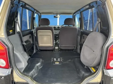 Daihatsu Naked