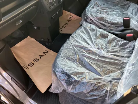 Nissan Clipper Van