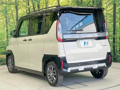 Mitsubishi Delica Mini