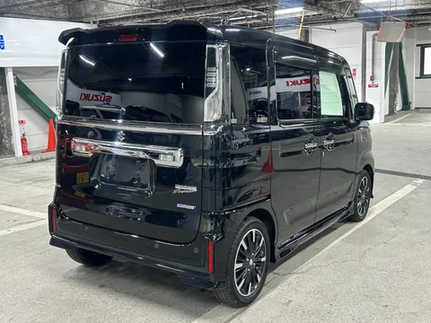 Suzuki Spacia Custom