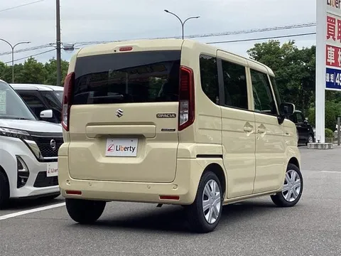 Suzuki Spacia