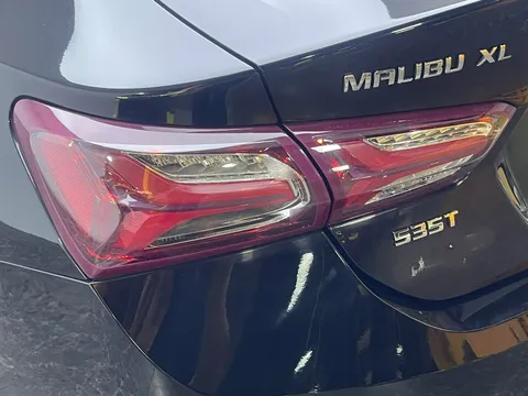 Chevrolet Malibu XL