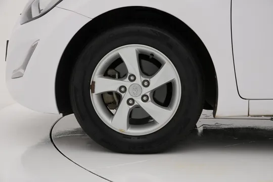 Hyundai Elantra (Avante)