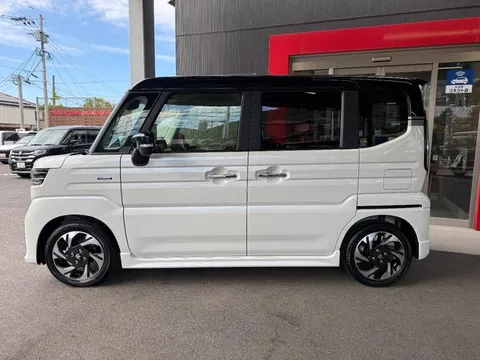 Suzuki Spacia Custom