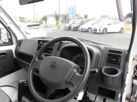 Nissan Clipper Truck