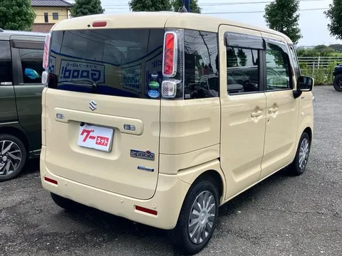 Suzuki Spacia