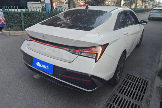 Hyundai Elantra (Avante)