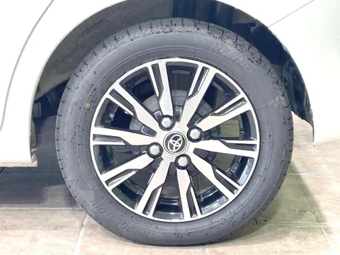 Toyota Pixis Mega