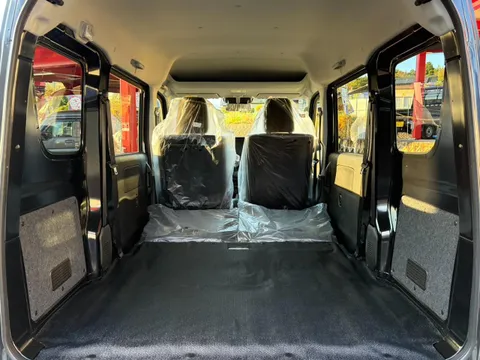 Mitsubishi Minicab Van