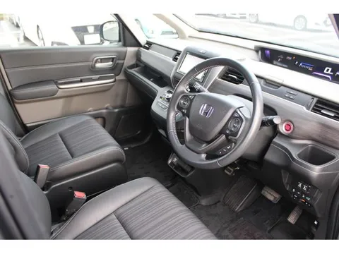 Honda Freed Plus