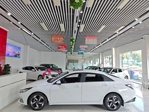 Hyundai Elantra (Avante)