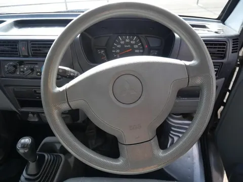 Mitsubishi Minicab Van