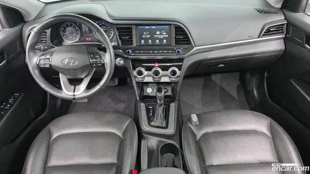 Hyundai Elantra (Avante)