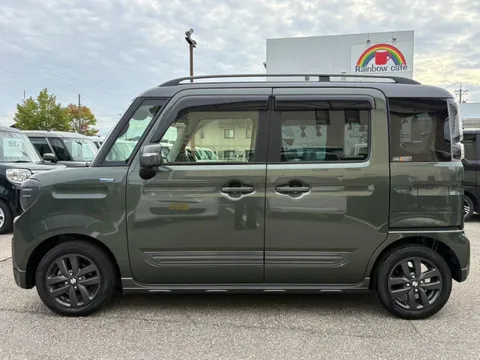 Suzuki Spacia Gear