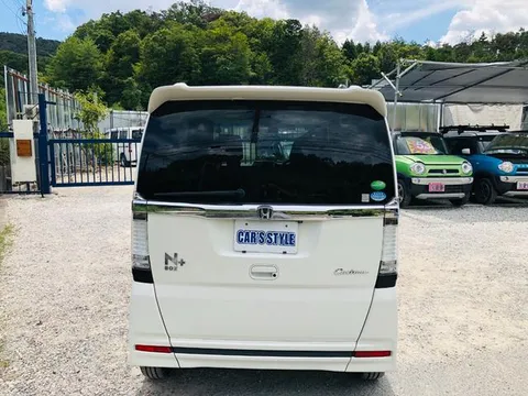 Honda N-BOX Plus Custom