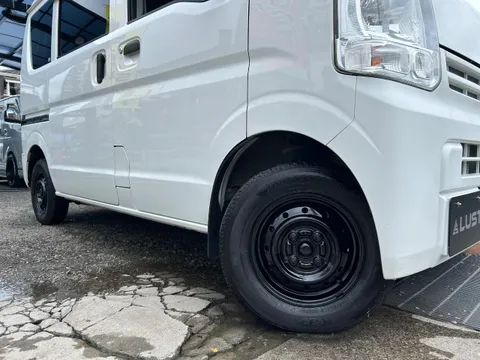 Nissan Clipper