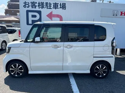 Honda N-BOX Custom