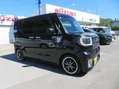 Toyota Pixis Mega