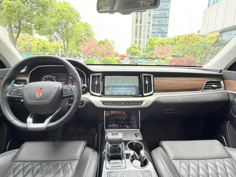 Hongqi HS7