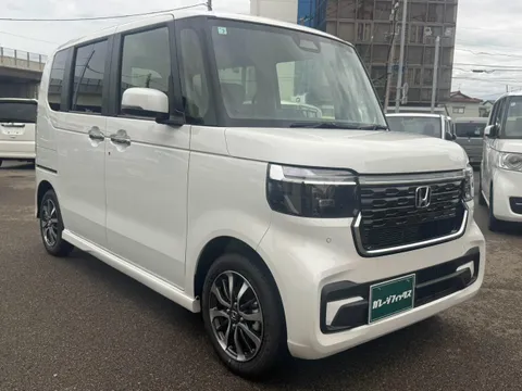 Honda N-BOX Custom
