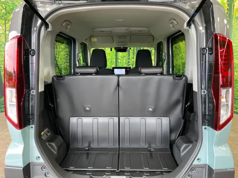 Suzuki Spacia Gear