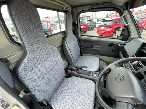Nissan Clipper Truck