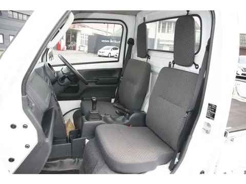 Nissan Clipper Truck