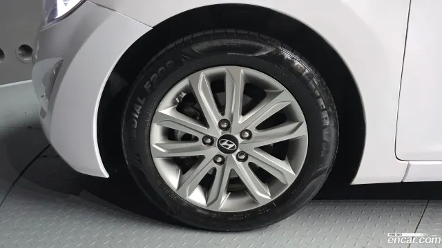 Hyundai Elantra (Avante)