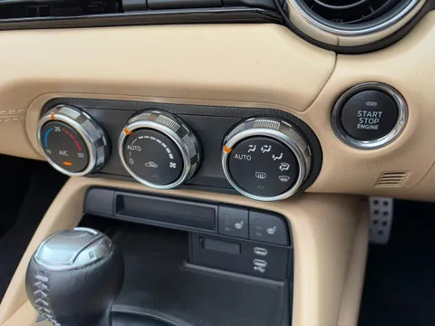 Mazda MX-5 (Roadster)
