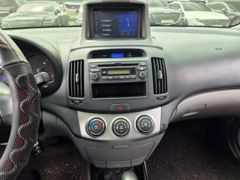 Hyundai Elantra (Avante)