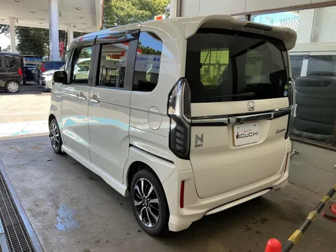 Honda N-BOX Custom