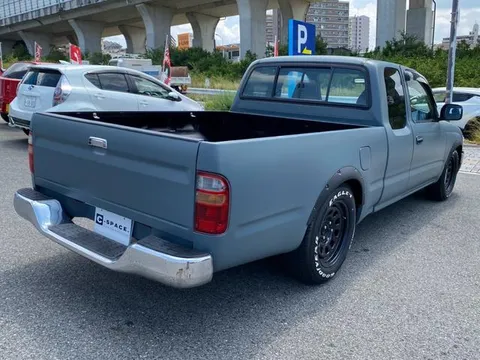 Toyota Hilux Sports Pick Up