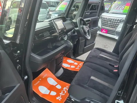 Honda N-BOX Custom