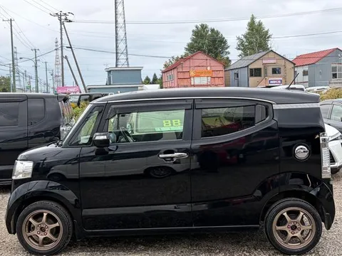 Honda N-BOX Slash