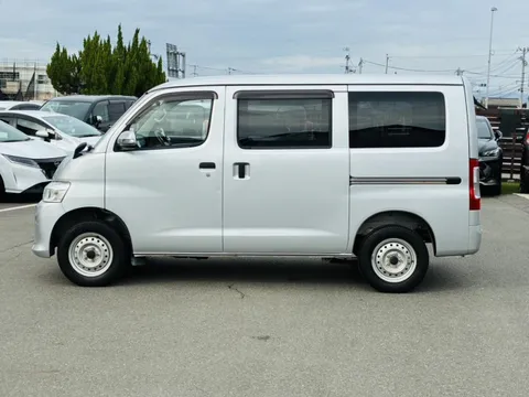 Toyota TownAce Van