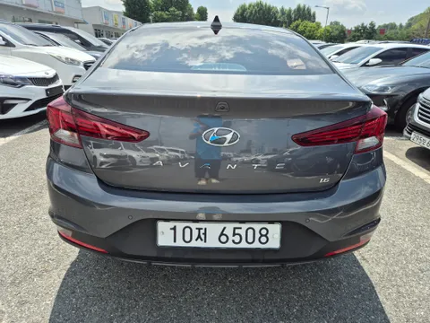 Hyundai Elantra (Avante)