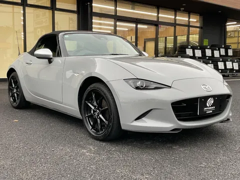 Mazda MX-5 (Roadster)