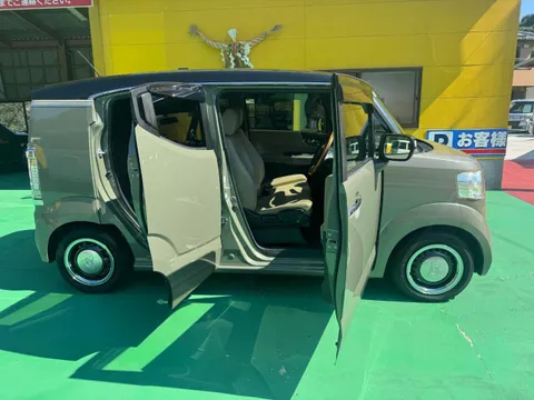 Honda N-BOX Slash