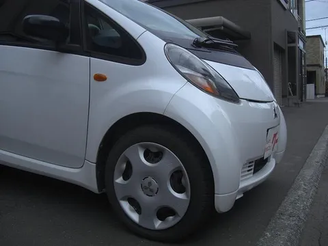 Mitsubishi I