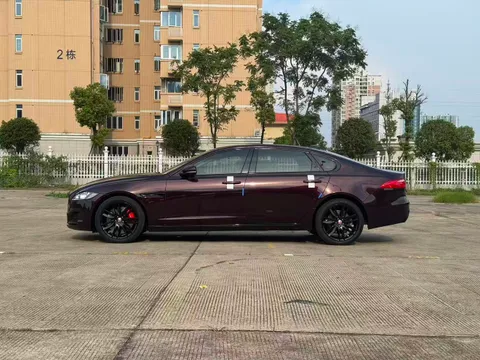 Jaguar XFL