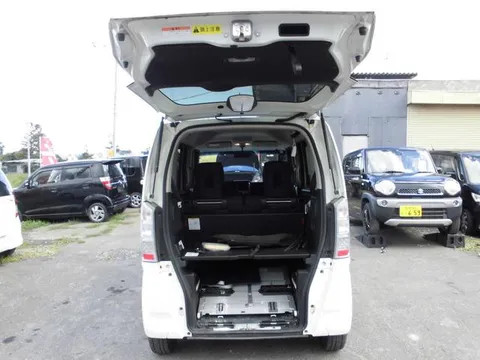 Honda N-BOX Plus